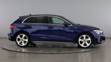 2022 Audi TFSI 35 S line Sportback Euro 6 5-door (Blue) - Image: 4
