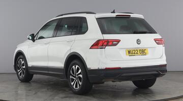 2022 Volkswagen TSI Active Euro 6 5-door (White) - Image: 3