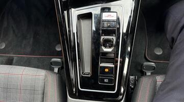 2025 Volkswagen 2.0 TSI GTI DSG Euro 6 5-door (White) - Image: 24