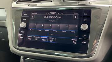 2022 Volkswagen TSI Active Euro 6 5-door (Black) - Image: 16