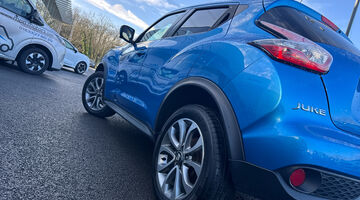 2019 Nissan Tekna XTRON Euro 6 5-door (Blue) - Image: 28