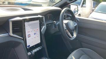 2025 Volkswagen 2.0 TDI Style Auto 4Motion Euro 6 4-door (Red) - Image: 2