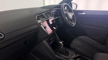 2024 Volkswagen TSI R-Line Edition DSG Euro 6 5-door (Blue) - Image: 2