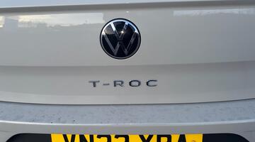 2023 Volkswagen 1.0 TSI Life Euro 6 5-door (Grey) - Image: 12