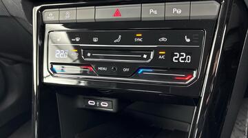 2025 Volkswagen TSI R-Line DSG 2WD Euro 6 2-door (Grey) - Image: 17