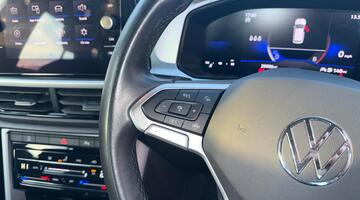 2023 Volkswagen 1.0 TSI Life Euro 6 5-door (Grey) - Image: 26