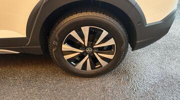 2025 Volkswagen 1.0 TSI Life Euro 6 5-door (White) - Image: 12