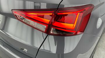 2025 SEAT 1.0 TSI FR Black Edition Euro 6 5-door (Multicolour) - Image: 28