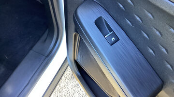 2020 Ford EcoBoost Titanium First Edition Euro 6 5-door (White) - Image: 9