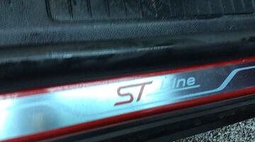 2025 Ford 2.5h Duratec ST-Line X CVT Euro 6 5-door (Red) - Image: 16