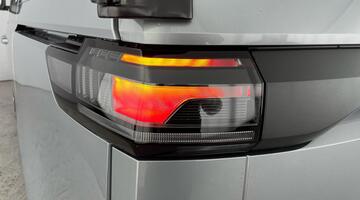 2025 Volkswagen Pro 79kWh Commerce Auto 5-door (Silver) - Image: 30