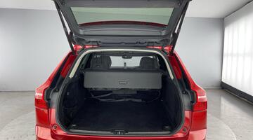 2019 Volvo 2.0 T4 Edition Auto Euro 6 5-door (Red) - Image: 12