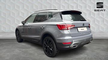 2025 SEAT 1.0 TSI FR Black Edition Euro 6 5-door (Grey) - Image: 3