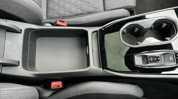 2025 Audi 2.0 TDI Launch Edition Plus S Tronic quattro Euro 6 5-door (Black) - Image: 29