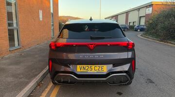 2025 CUPRA EHybrid 25.8kWh VZ2 DSG Euro 6 5-door (Purple) - Image: 11