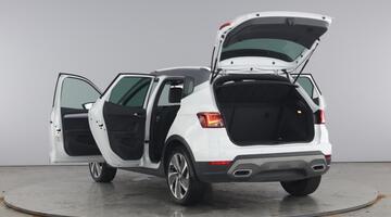 2024 SEAT 1.0 TSI FR Sport DSG Euro 6 5-door (White) - Image: 11