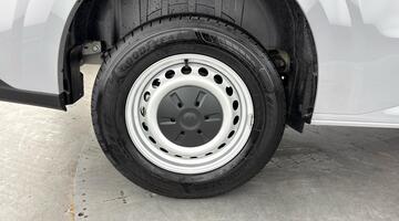 2025 Volkswagen 2.0 TDI T3Commerce Auto FWD SWB Euro 6 5-door (Grey) - Image: 26