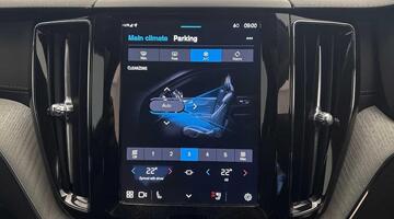 2025 Volvo 2.0h T8 18.8kWh Ultra Dark Auto Euro 6 5-door (Silver) - Image: 39