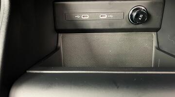 2025 Audi 45 S line Auto 5-door 82kWh (White) - Image: 25