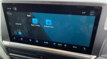 2025 Volkswagen T32 65kWh Commerce Pro Kombi Auto LWB 5-door (Grey) - Image: 24