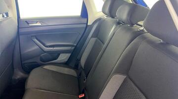 2025 Volkswagen 1.0 TSI Match Euro 6 5-door (Blue) - Image: 32