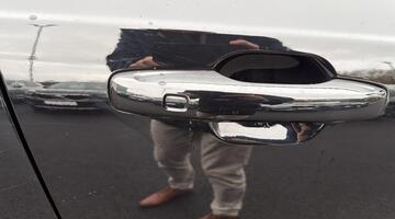 2025 Volvo 2.0 T8 18.8kWh Ultra Dark Auto 4WD Euro 6 5-door (Black) - Image: 23