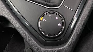 2022 SEAT TSI EVO SE Technology DSG Euro 6 5-door (Red) - Image: 12