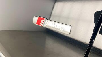 2025 Audi 2.0 TFSI 40 Black Edition Sportback S Tronic quattro Euro 6 5-door (Black) - Image: 39