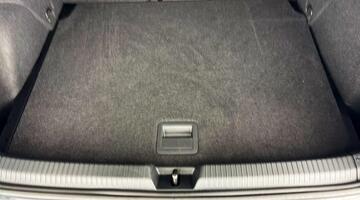 2025 Volkswagen TSI R-Line Euro 6 5-door (Grey) - Image: 30