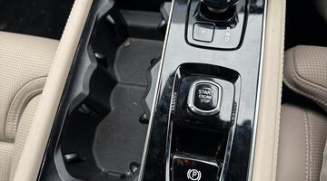 2025 Volvo 2.0 T8 18.8kWh Ultra Dark Auto 4WD Euro 6 5-door (Red) - Image: 46