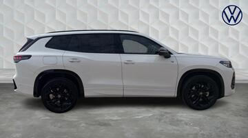 2025 Volkswagen TSI eHybrid 19.7kWh R-Line Edition DSG Euro 6 5-door (White) - Image: 4