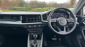 2026 Audi Sportback Sport 30 TFSI 116 PS S tronic (Silver) - Image: 8
