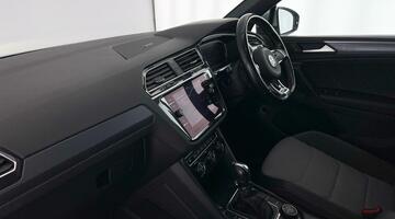 2019 Volkswagen 2.0 TDI R-Line Tech DSG 4Motion Euro 6 5-door (Grey) - Image: 2