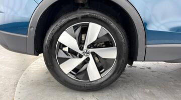 2025 Volkswagen 2.0 TDI Match DSG Euro 6 5-door (Blue) - Image: 27