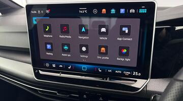 2025 Volkswagen TSI Black Edition Euro 6 5-door (Grey) - Image: 18