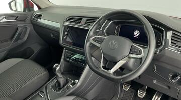 2021 Volkswagen TSI Active Euro 6 5-door (Red) - Image: 6