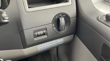 2013 Volkswagen 2.0 TDI Beach FWD 4-door (Blue) - Image: 14