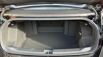 2025 Volkswagen TSI R-Line DSG 2WD Euro 6 2-door (Black) - Image: 10