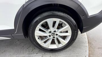 2025 Volkswagen 1.0 TSI Match DSG Euro 6 5-door (White) - Image: 27