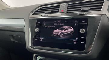 2022 Volkswagen TSI Active Euro 6 5-door (White) - Image: 27