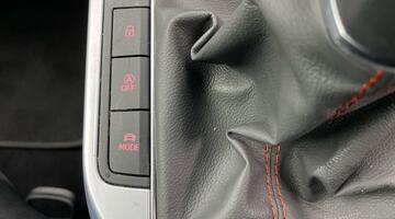 2022 SEAT 1.0 TSI FR Edition Euro 6 5-door (Blue) - Image: 25