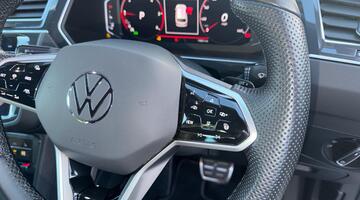 2022 Volkswagen 2.0 TDI R-Line DSG Euro 6 5-door (Blue) - Image: 26