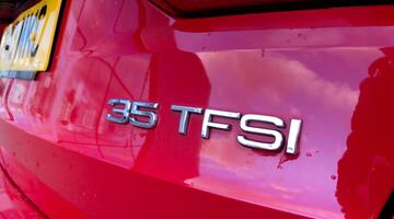 2019 Audi TFSI CoD 35 Sport S Tronic Euro 6 5-door (Red) - Image: 45