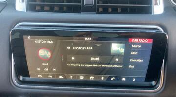 2020 Land Rover 2.0 P400e 13.1kWh HSE Dynamic Auto 4WD Euro 6 5-door (Black) - Image: 14