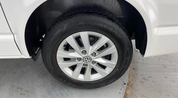 2024 Volkswagen 2.0 TDI T30 Highline Kombi DSG FWD SWB Euro 6 5-door (White) - Image: 29