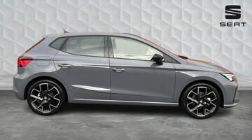 2026 SEAT 1.0 TSI FR Sport Euro 6 5-door (Grey) - Image: 4