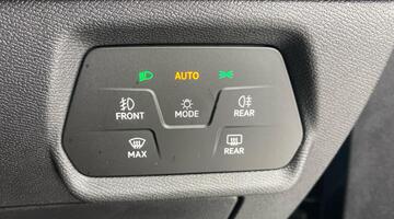 2022 CUPRA 2.0 TSI VZDSG 4-doorive Euro 6 5dr (Grey) - Image: 23