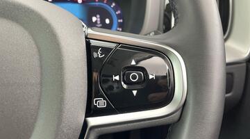 2024 Volvo 2.0 B5 MHEV Plus Auto Euro 6 5-door (Grey) - Image: 25