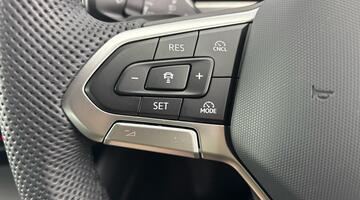 2025 Volkswagen ETSI MHEV R-Line DSG Euro 6 5-door (Grey) - Image: 12