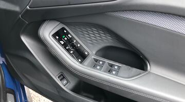 2025 Audi 2.0 TFSI S line Saloon S Tronic Euro 6 5-door (Blue) - Image: 25